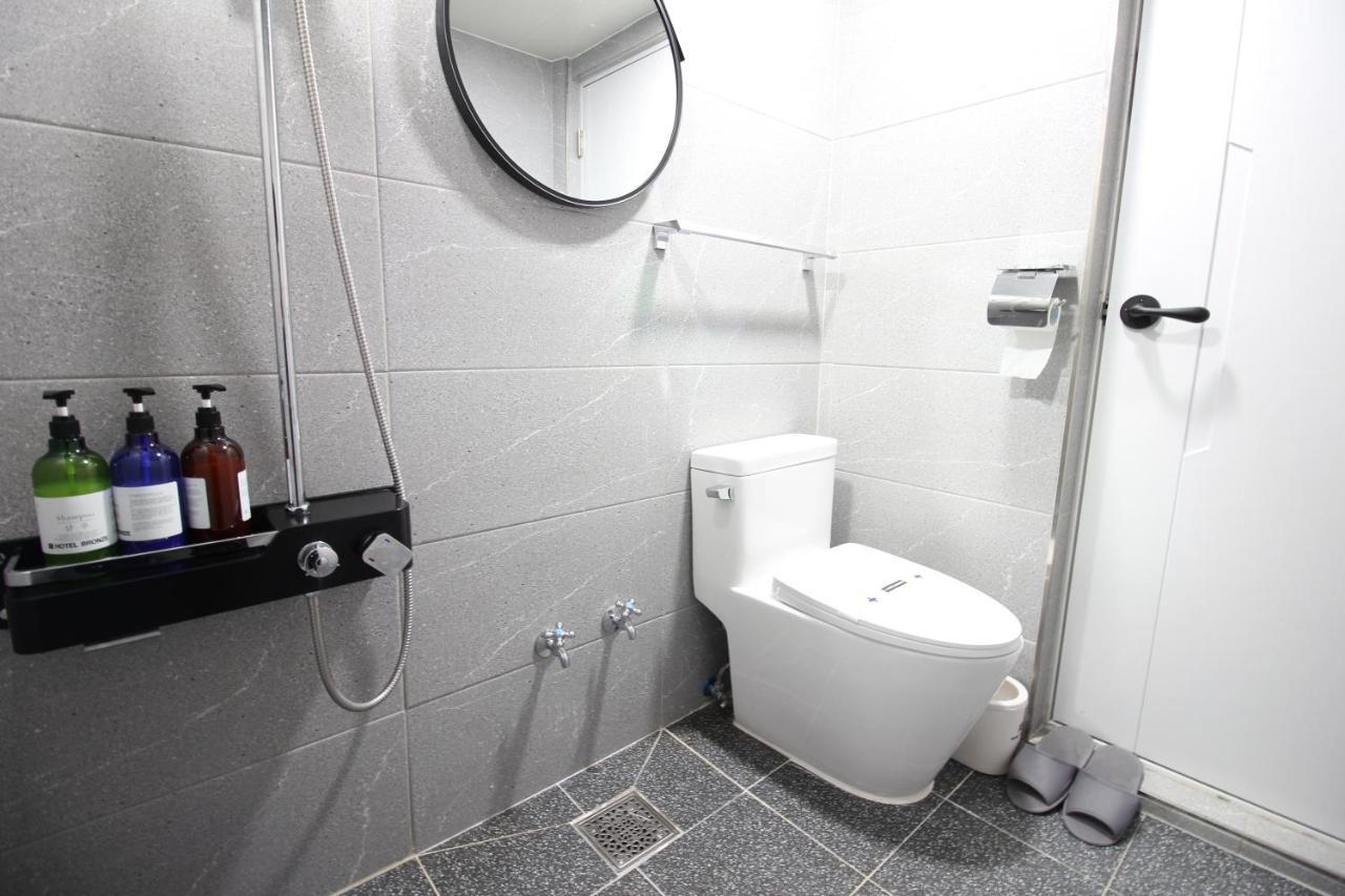 Bronze Hotel Cshangvon Kültér fotó